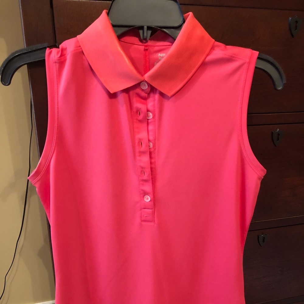 Women’s Nike golf shirt